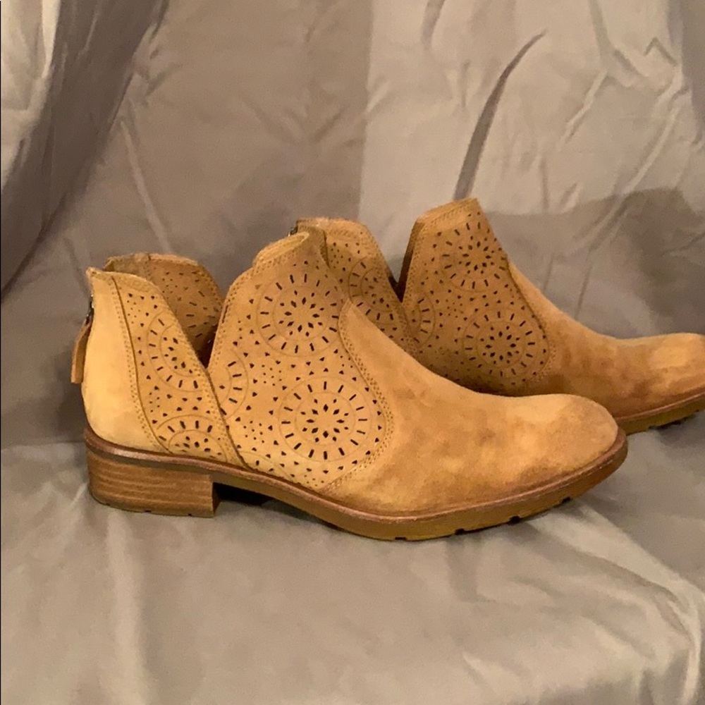 Leather booties